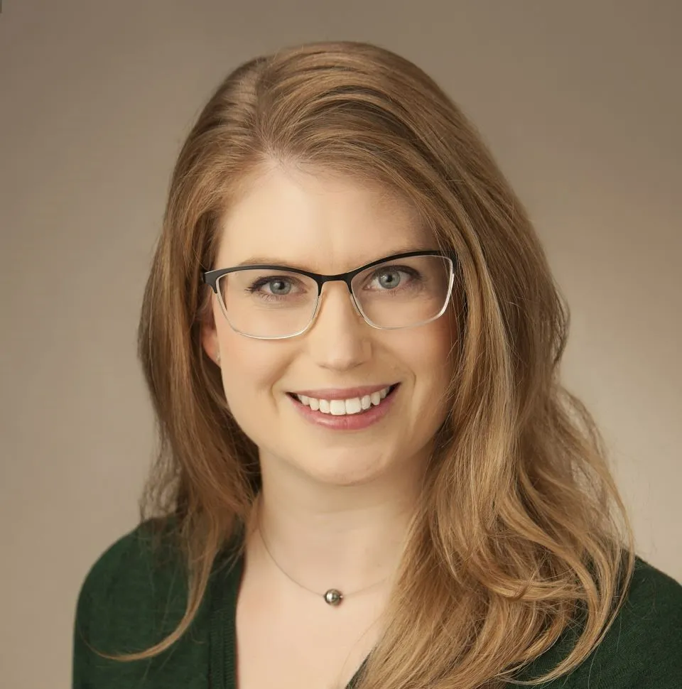 Gwendolyn Gravelie